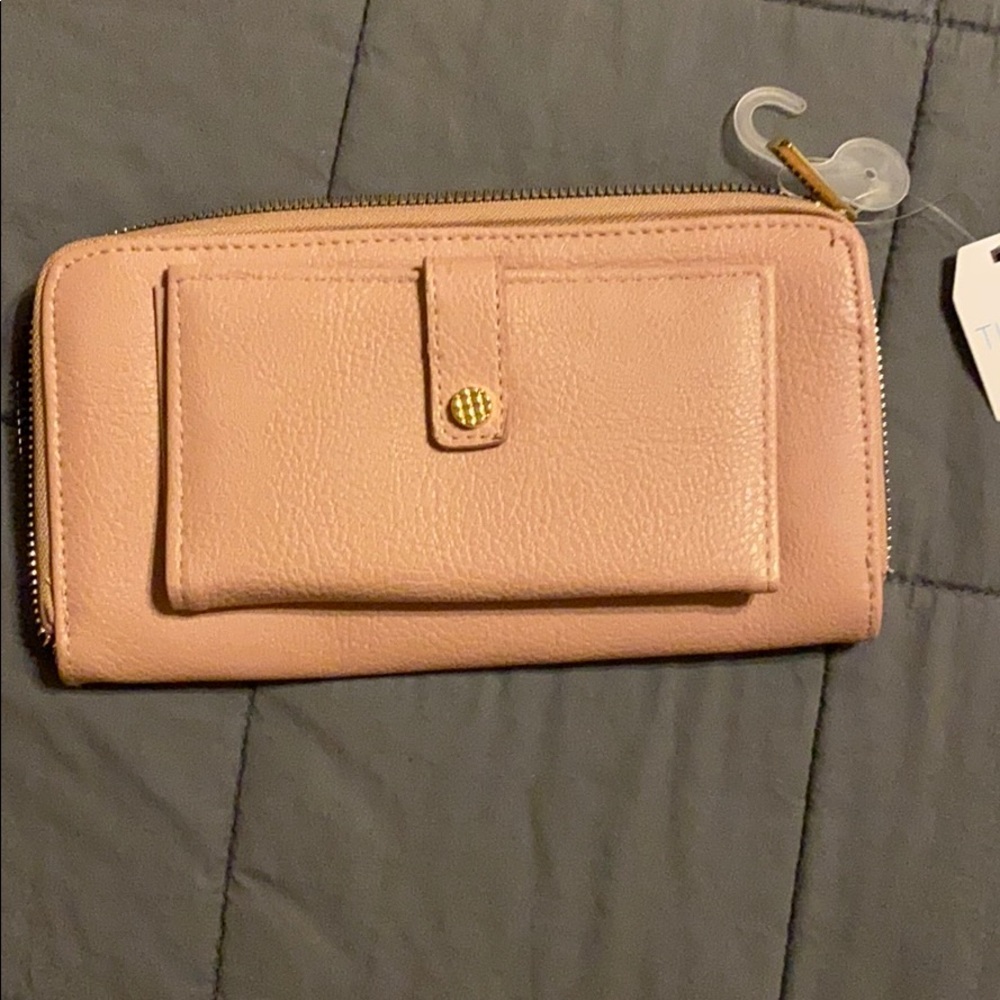 New Time and Tru Single Zip Around Wallet